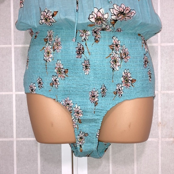 Intimately by FREE PEOPLE Floral Print Babyblue Short Sleeve Bodysuit Blouse S - Picture 5 of 12